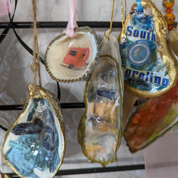 Custom Orders Handcrafted & decoupaged Oyster Clam shells florals animals Maps - Picture 3 of 14